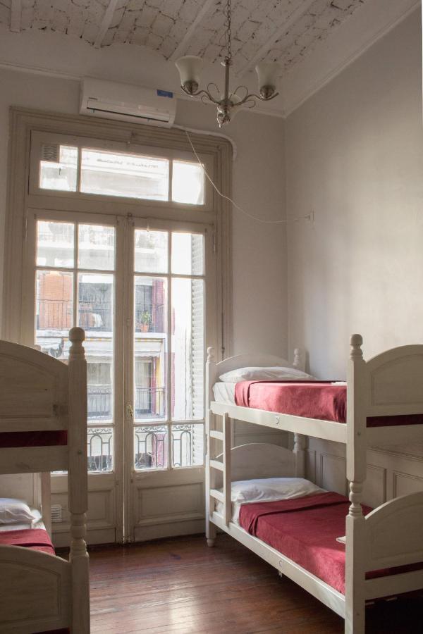 Voyage Recoleta Hostel บัวโนสไอเรส ภายนอก รูปภาพ