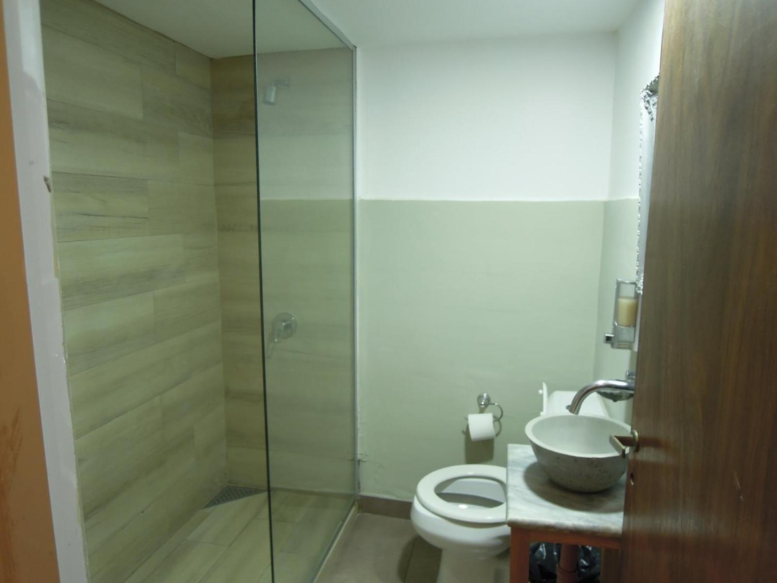 Voyage Recoleta Hostel บัวโนสไอเรส ภายนอก รูปภาพ
