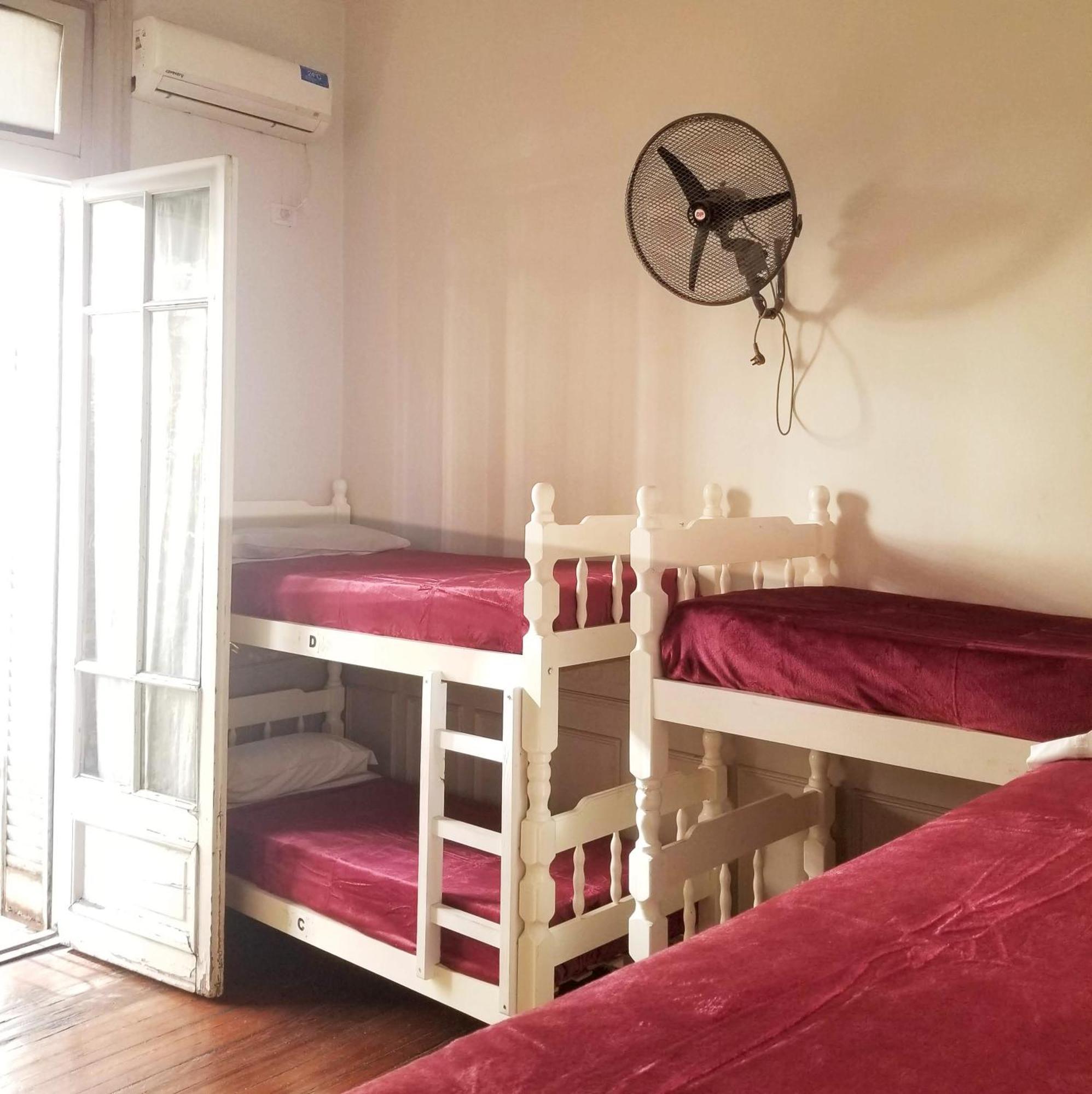 Voyage Recoleta Hostel บัวโนสไอเรส ภายนอก รูปภาพ