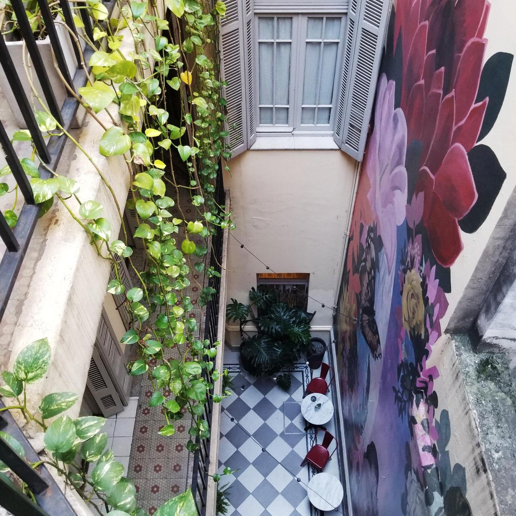 Voyage Recoleta Hostel บัวโนสไอเรส ภายนอก รูปภาพ