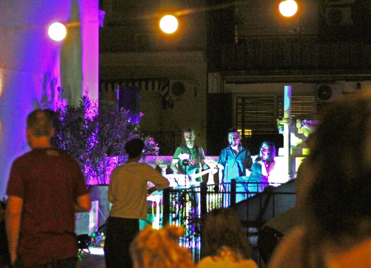 Voyage Recoleta Hostel บัวโนสไอเรส ภายนอก รูปภาพ