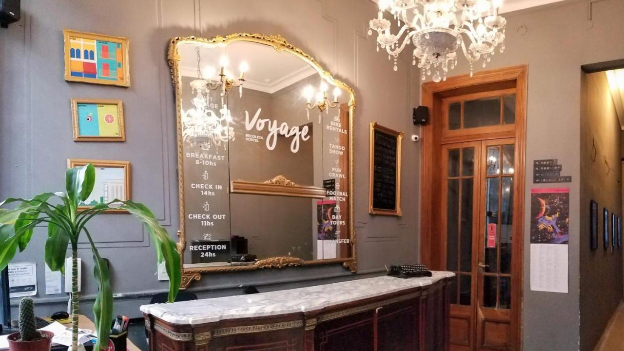 Voyage Recoleta Hostel บัวโนสไอเรส ภายนอก รูปภาพ