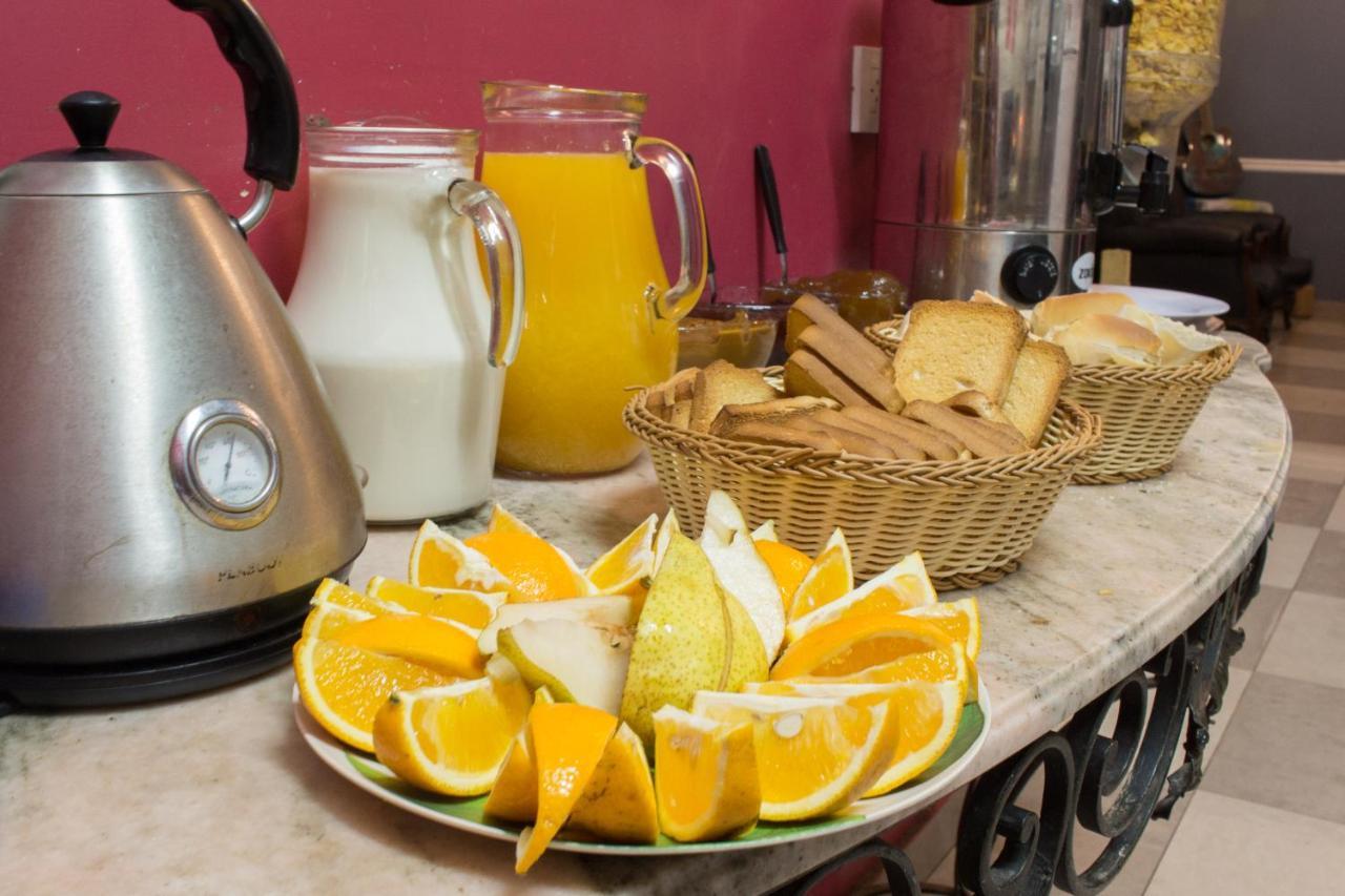 Voyage Recoleta Hostel บัวโนสไอเรส ภายนอก รูปภาพ