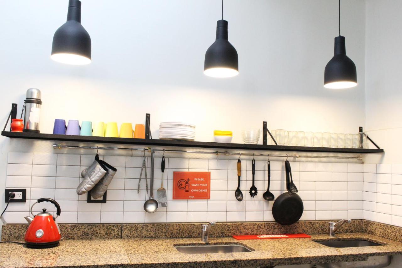 Voyage Recoleta Hostel บัวโนสไอเรส ภายนอก รูปภาพ
